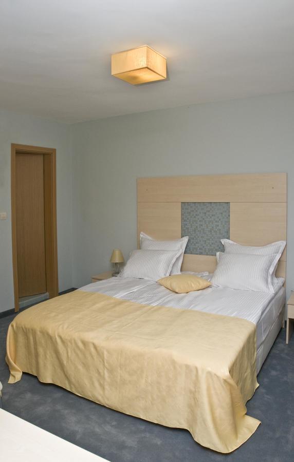Hotel 4 Zona صوفيا المظهر الخارجي الصورة