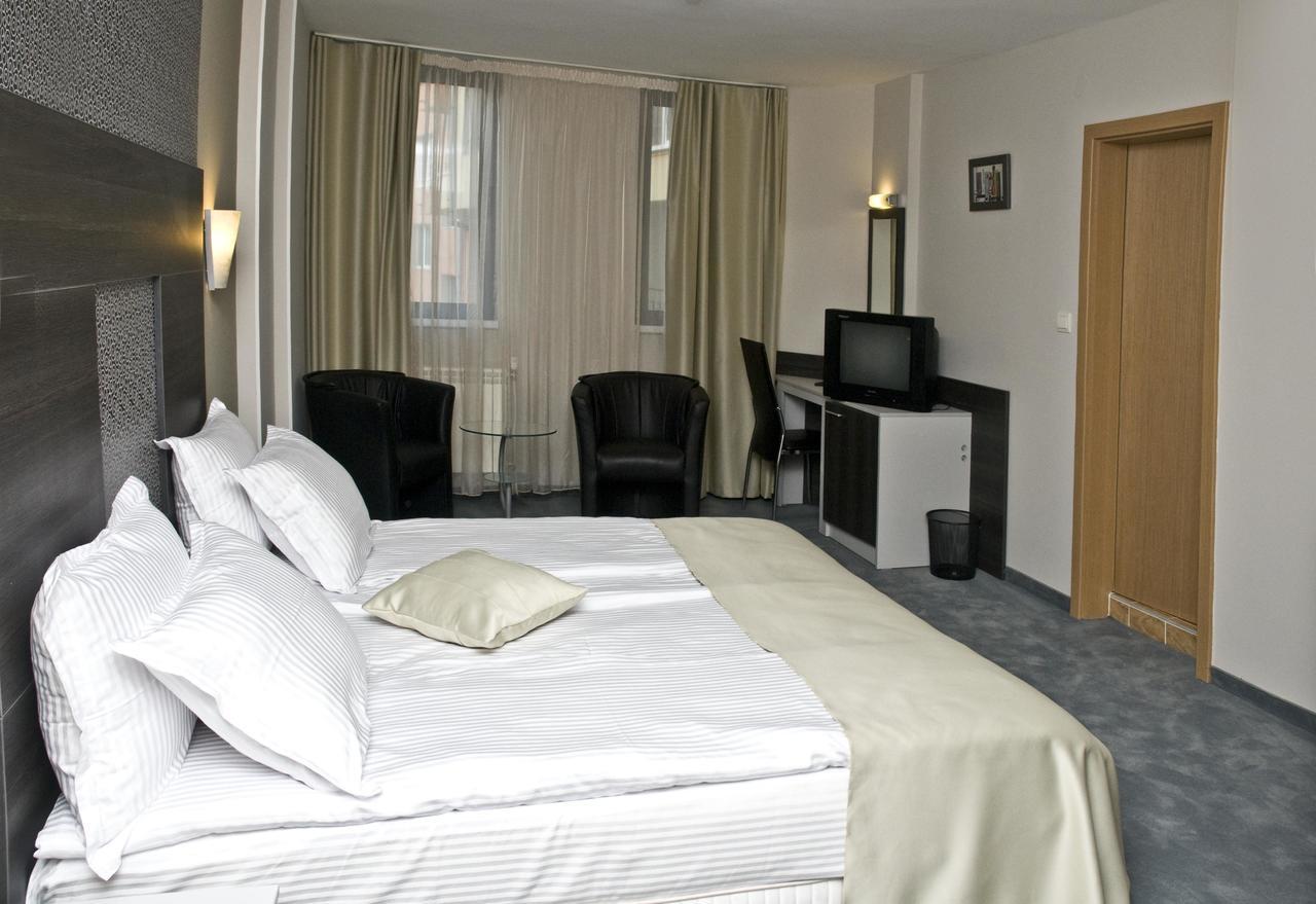 Hotel 4 Zona صوفيا المظهر الخارجي الصورة