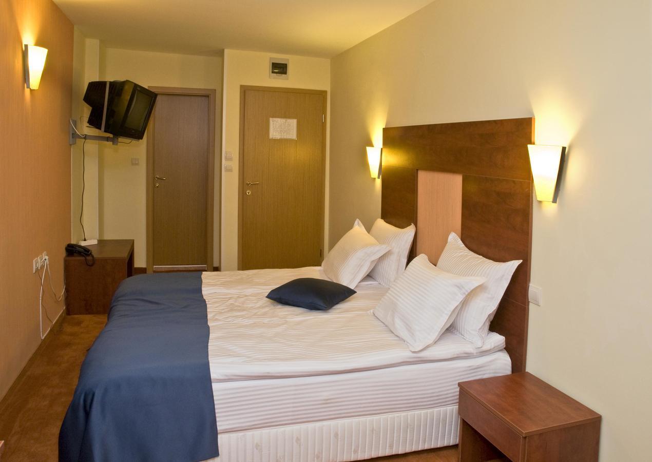 Hotel 4 Zona صوفيا المظهر الخارجي الصورة