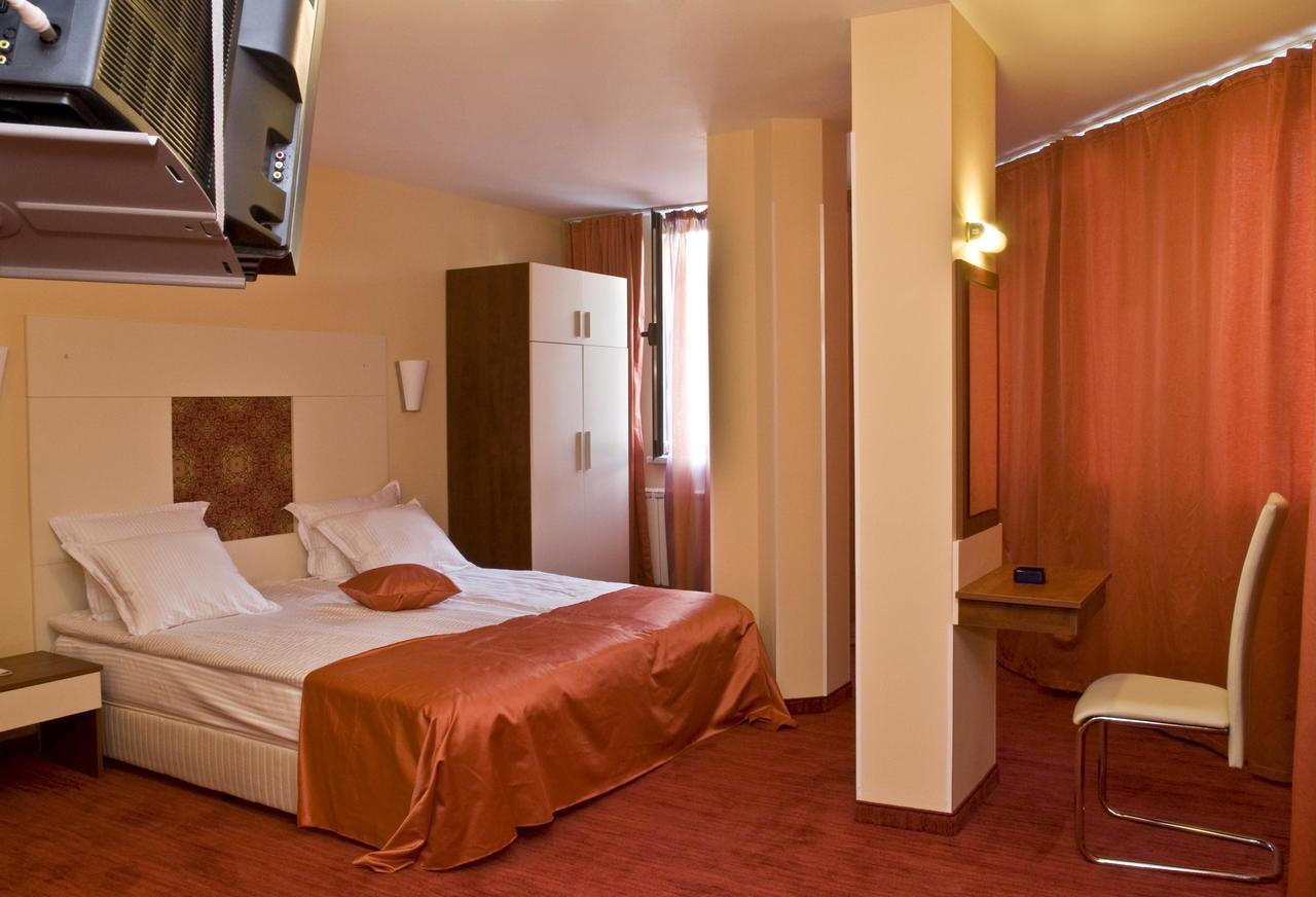 Hotel 4 Zona صوفيا المظهر الخارجي الصورة