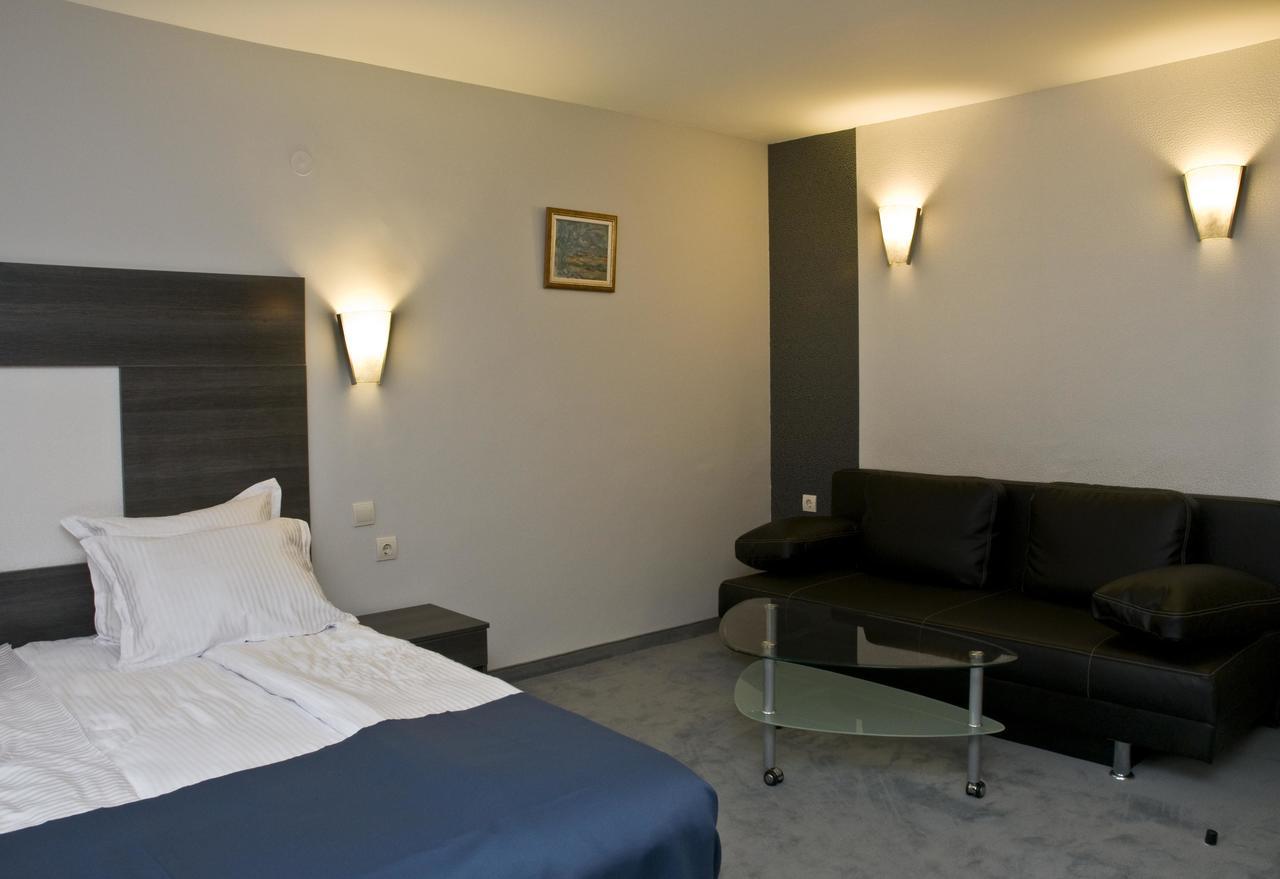Hotel 4 Zona صوفيا المظهر الخارجي الصورة